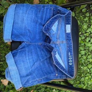 Shorts female size 27